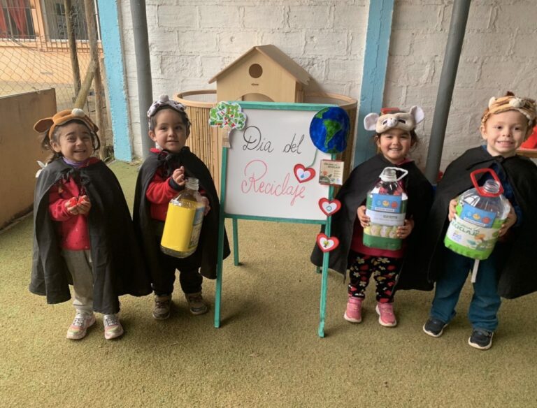 Jardines infantiles de la JUNJI celebraron el día mundial del reciclaje