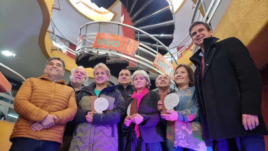 Iniciativa “Barrio Vivo” lleva la celebración del Día Nacional del Comercio al Paseo Caracol de Curicó